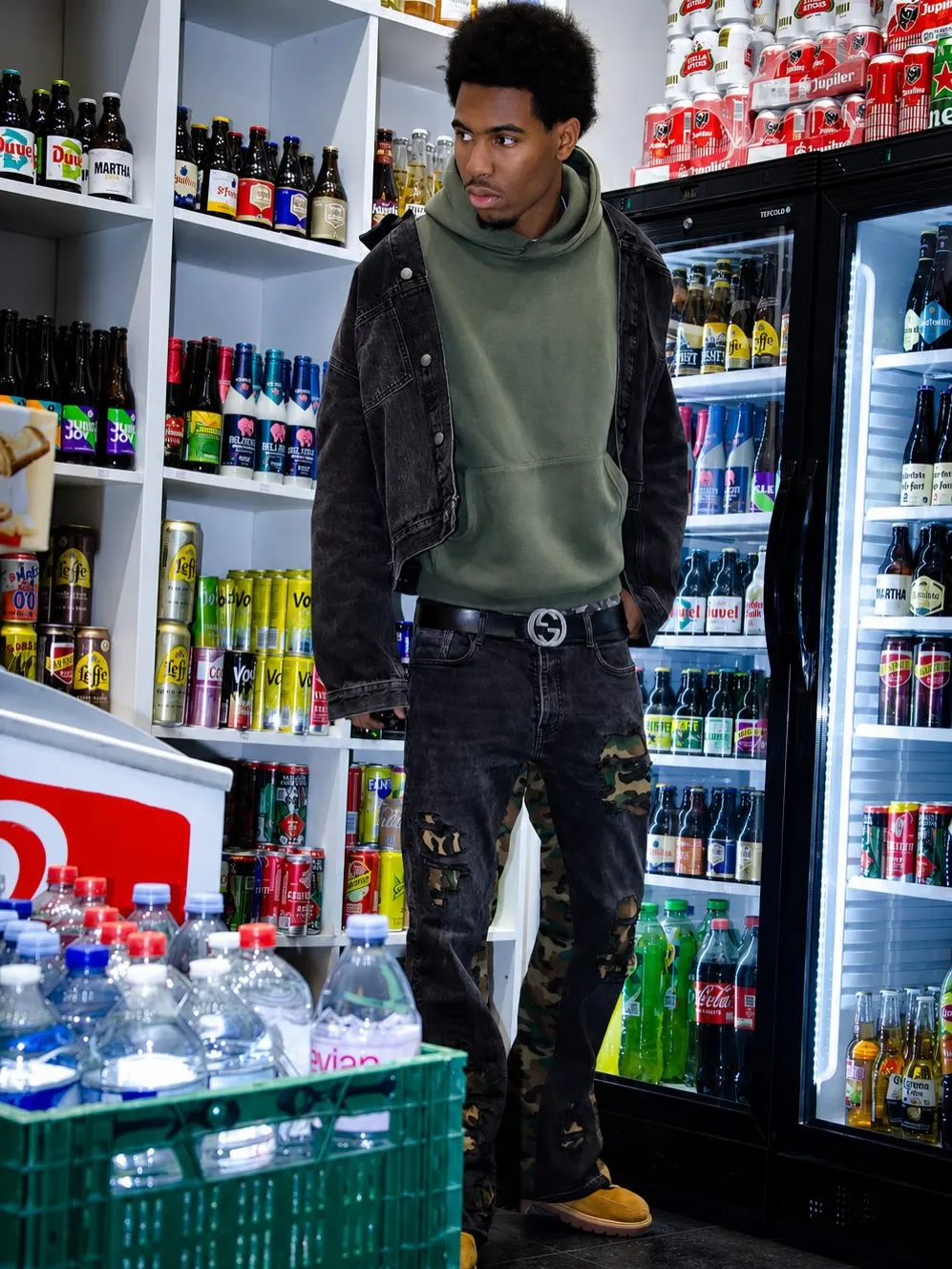 Jean custom noir porté